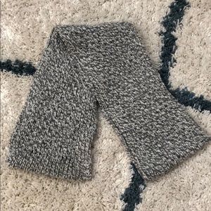 American Eagle Outfitters winter scarf